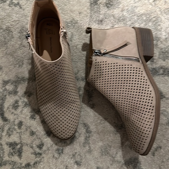 Women’s Time and Tru boot 10w - Picture 4 of 6